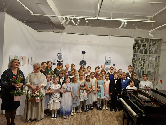 Новогодний концерт учащихся  хорового отдела Православного пения